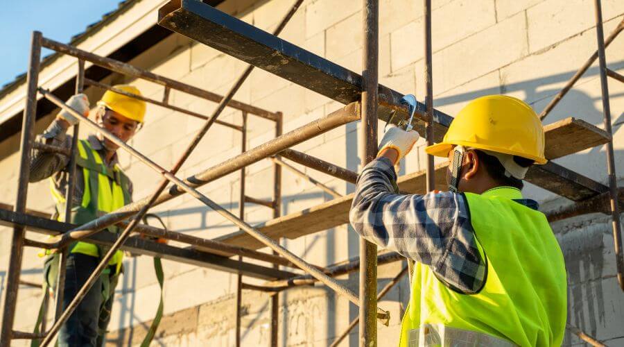 Professional gutter cleaning in Wakefield, KS